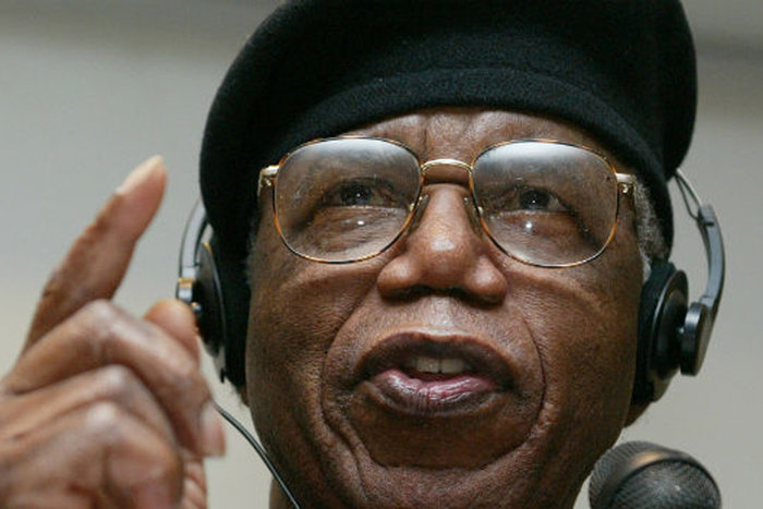 ||Nigerian author Chinua Achebe, photo by Ralph Orlowski