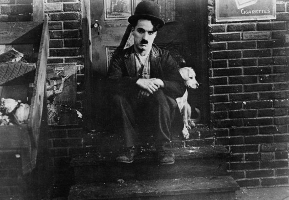 || Charlie Chaplin in 1918's A Dog's Life