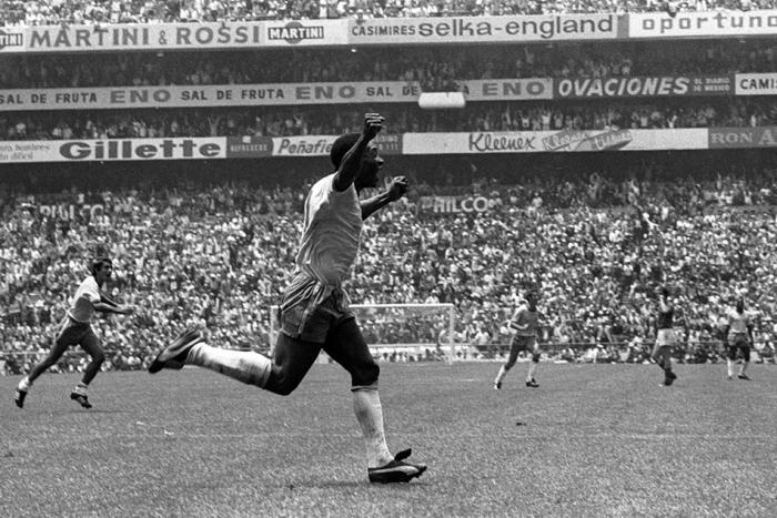 ||Pelé at the 1970 World Cup.